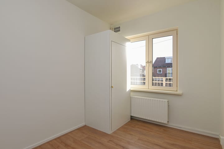 Foto 10 van Admiraal de Ruyterlaan 41