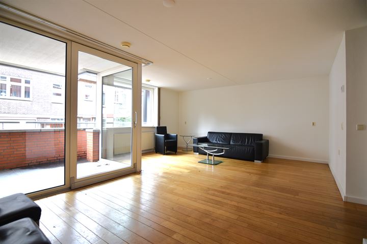 View photo 4 of Coriovallumstraat 34-E