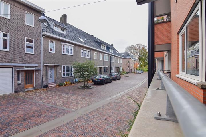 View photo 16 of Coriovallumstraat 34-E