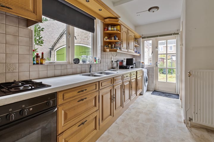 Foto 15 van Hobbemastraat 14