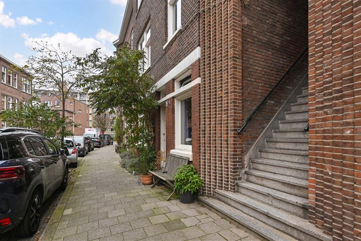 Bekijk foto 37 van Pijnboomstraat 123