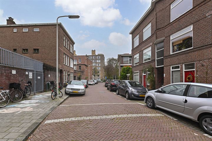 Bekijk foto 39 van Pijnboomstraat 123