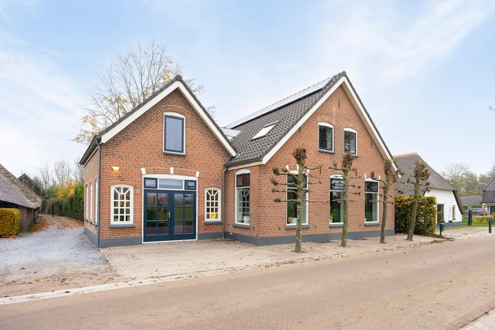 Bekijk foto 1 van Kerkstraat 46