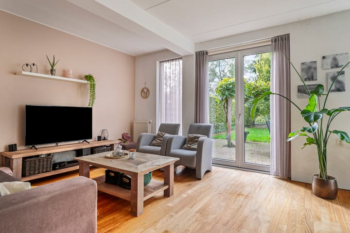 Photo 6 of Burgemeester van Panhuyslaan 97