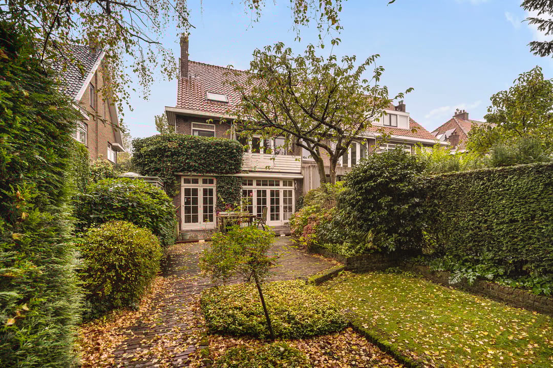 Photo 2 of Anna van Burenstraat 17