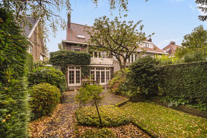 Foto 2 van Anna van Burenstraat 17