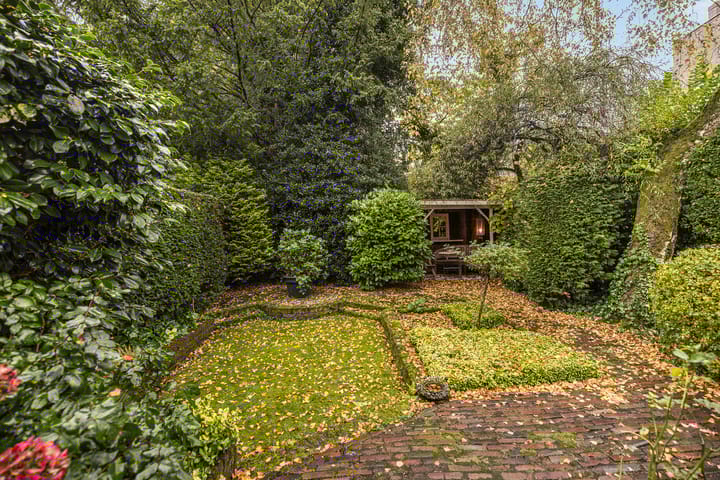 Foto 4 van Anna van Burenstraat 17