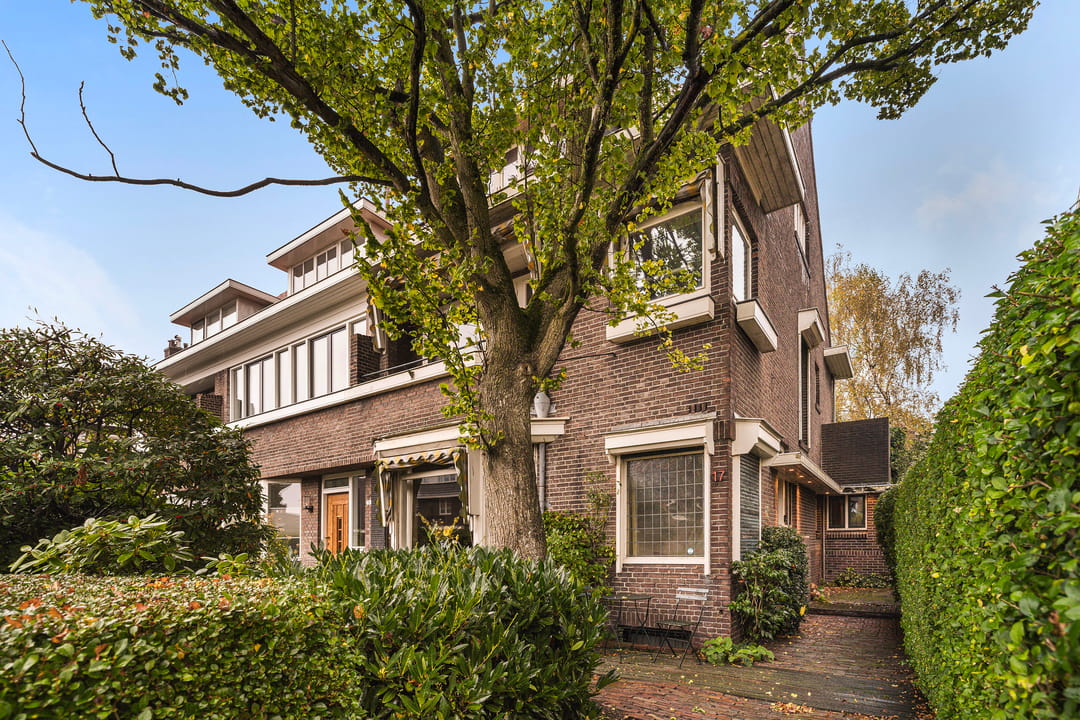 Photo 7 of Anna van Burenstraat 17