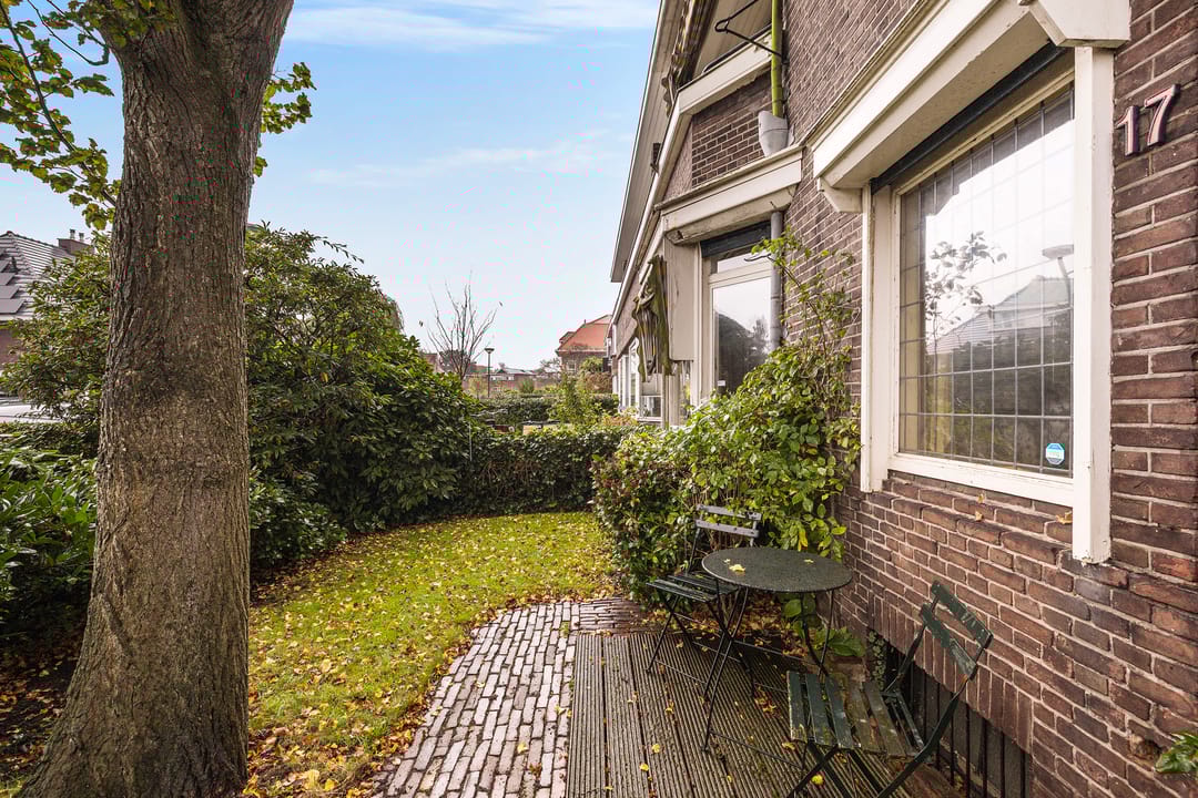 Photo 8 of Anna van Burenstraat 17