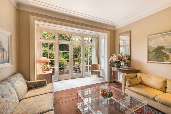 Foto 17 van Anna van Burenstraat 17