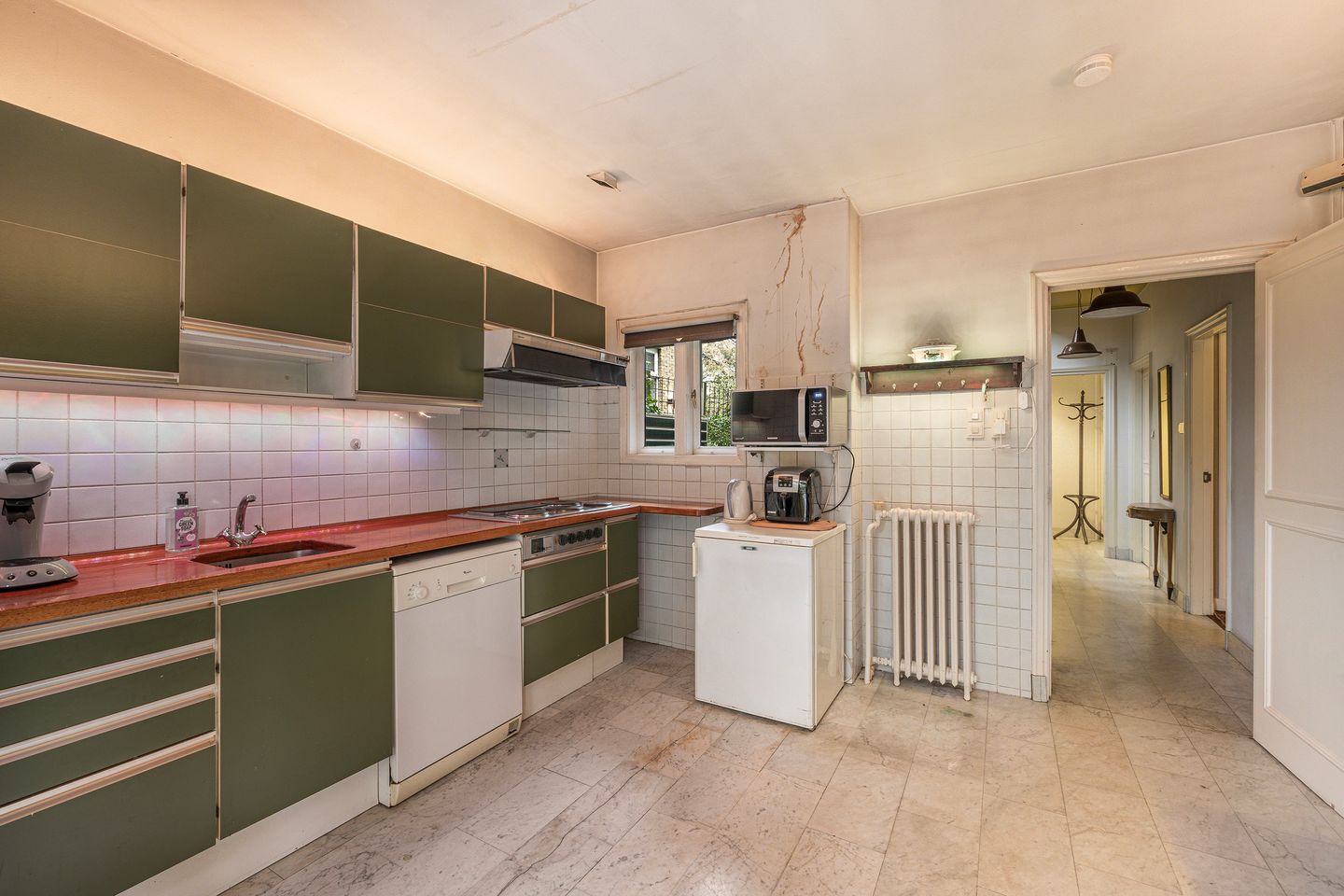 Photo 20 of Anna van Burenstraat 17