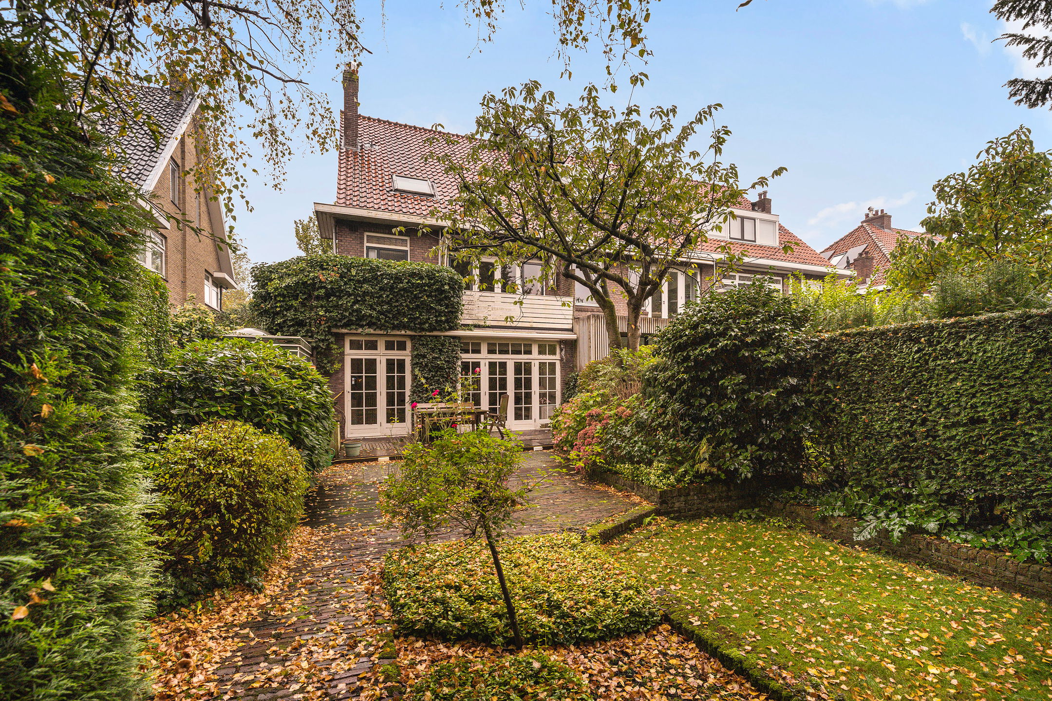 Photo 21 of Anna van Burenstraat 17