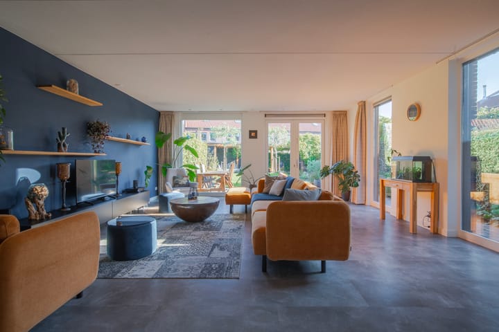 Foto 2 van Bergamotte 21