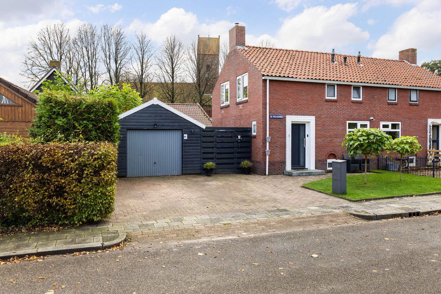 Foto 1 van Dr. Poelmanweg 1