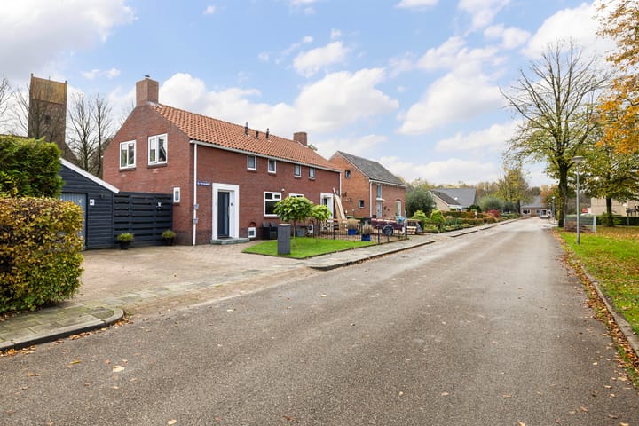 Foto 35 van Dr. Poelmanweg 1