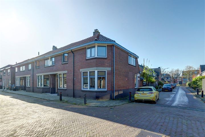 View photo 1 of Weteringstraat 57