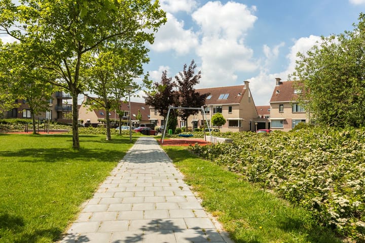 Photo 5 of Zwanebloemstraat 18