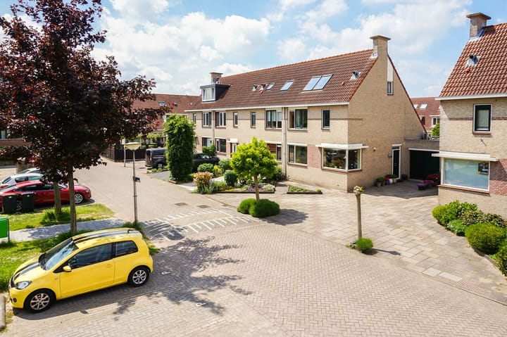 Photo 6 of Zwanebloemstraat 18