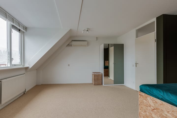 Photo 17 of Zwanebloemstraat 18