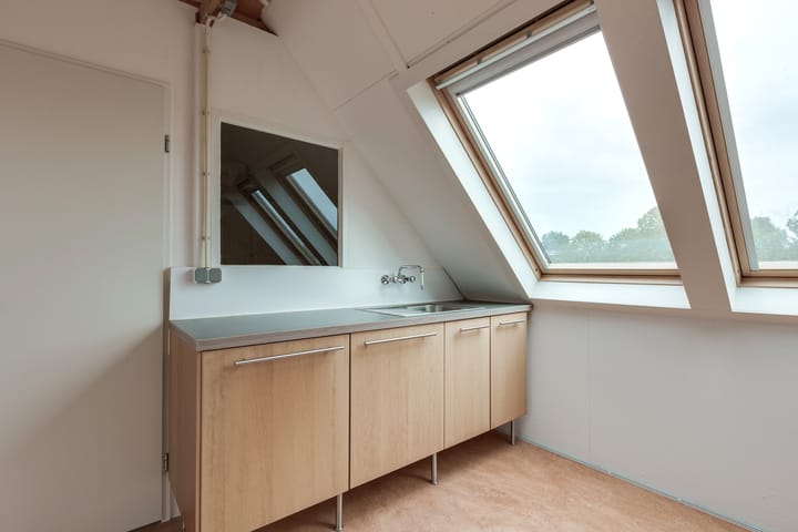 Photo 24 of Zwanebloemstraat 18