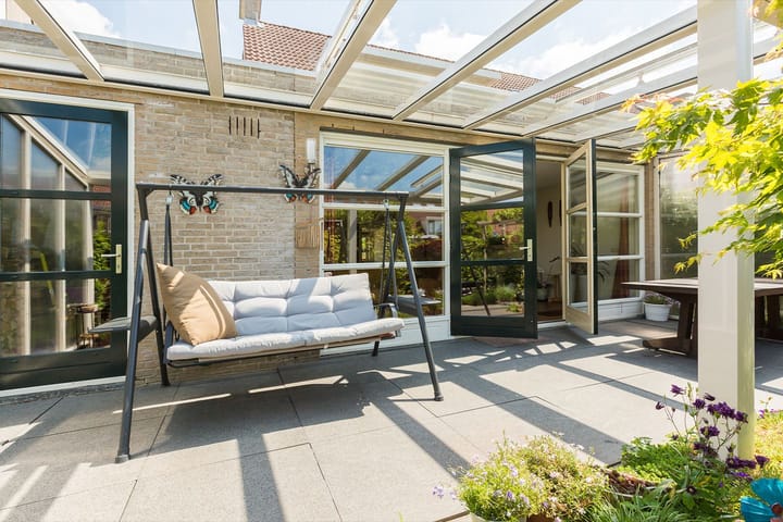 Photo 26 of Zwanebloemstraat 18