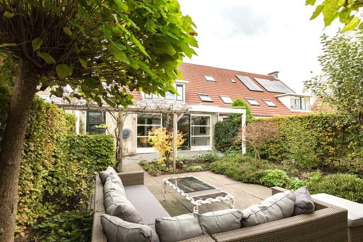 Photo 28 of Zwanebloemstraat 18