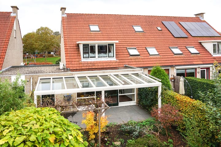 Photo 31 of Zwanebloemstraat 18