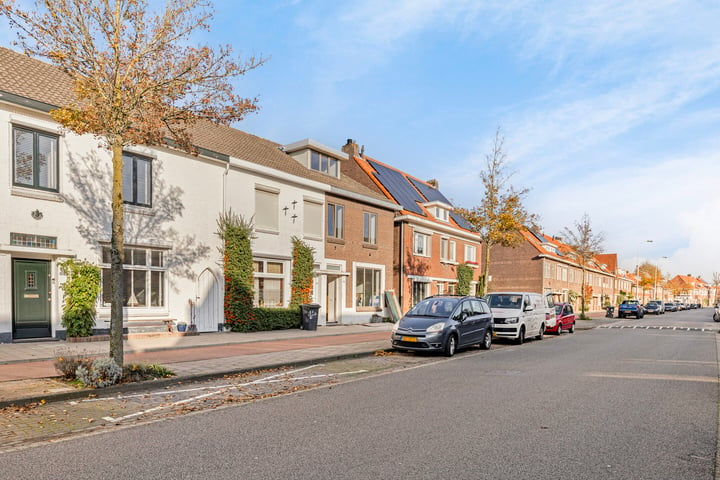 Bekijk foto 39 van Zeelsterstraat 202