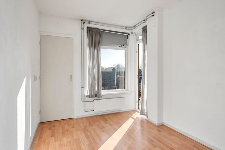 Foto 13 van Van 't Hoffstraat 31-II