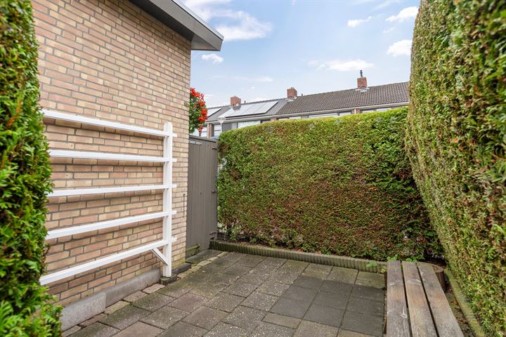 Bekijk foto 38 van De Vries Lamstraat 2