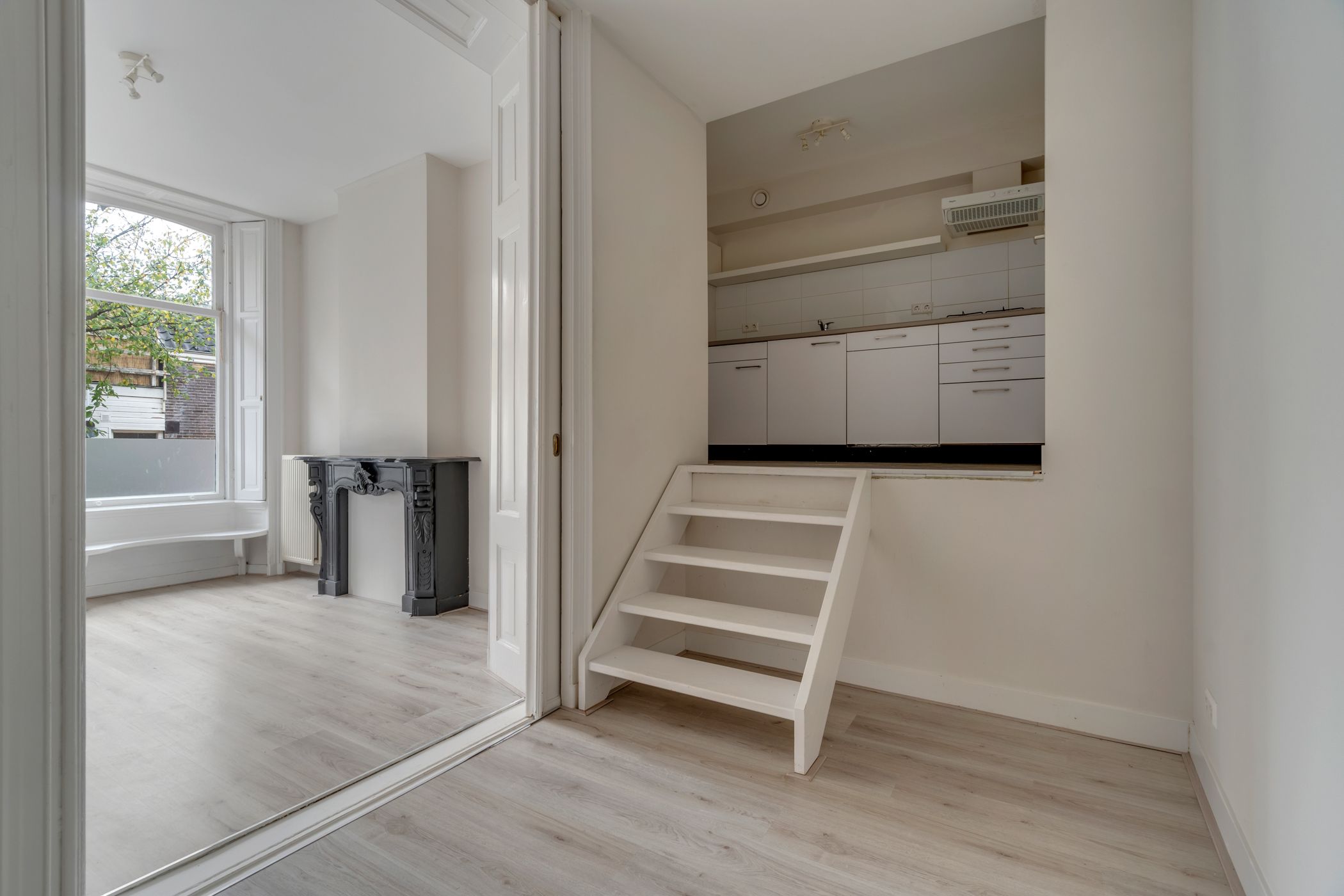 Foto 3 van Mgr. van de Weteringstraat 120