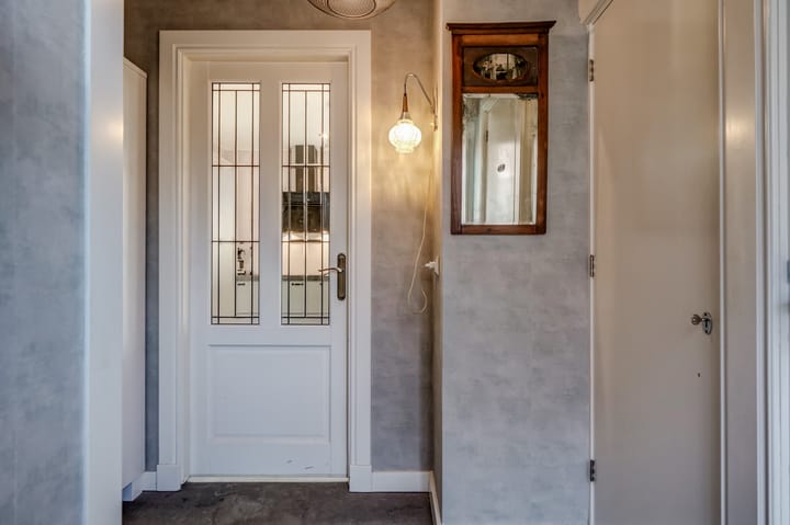 Foto 7 van Burg. Lovinkstraat 73