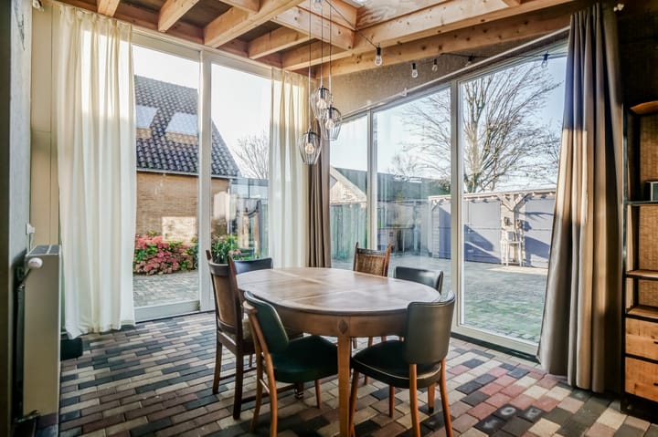 Foto 14 van Burg. Lovinkstraat 73