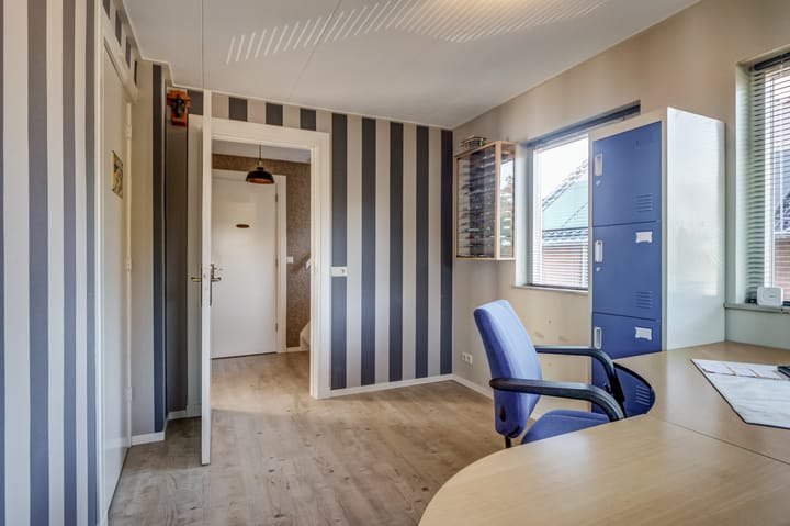 Foto 18 van Burg. Lovinkstraat 73