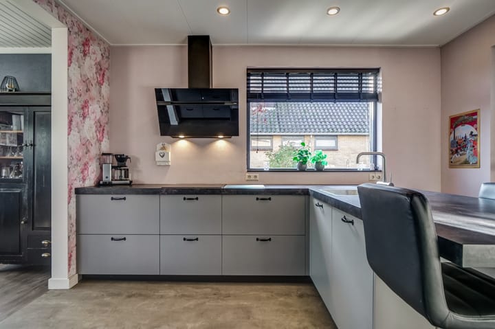 Foto 3 van Burg. Lovinkstraat 73