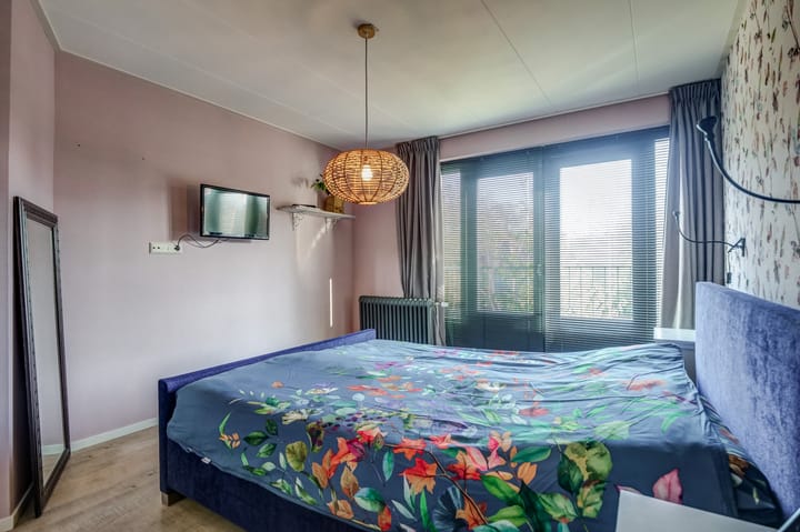 Foto 24 van Burg. Lovinkstraat 73