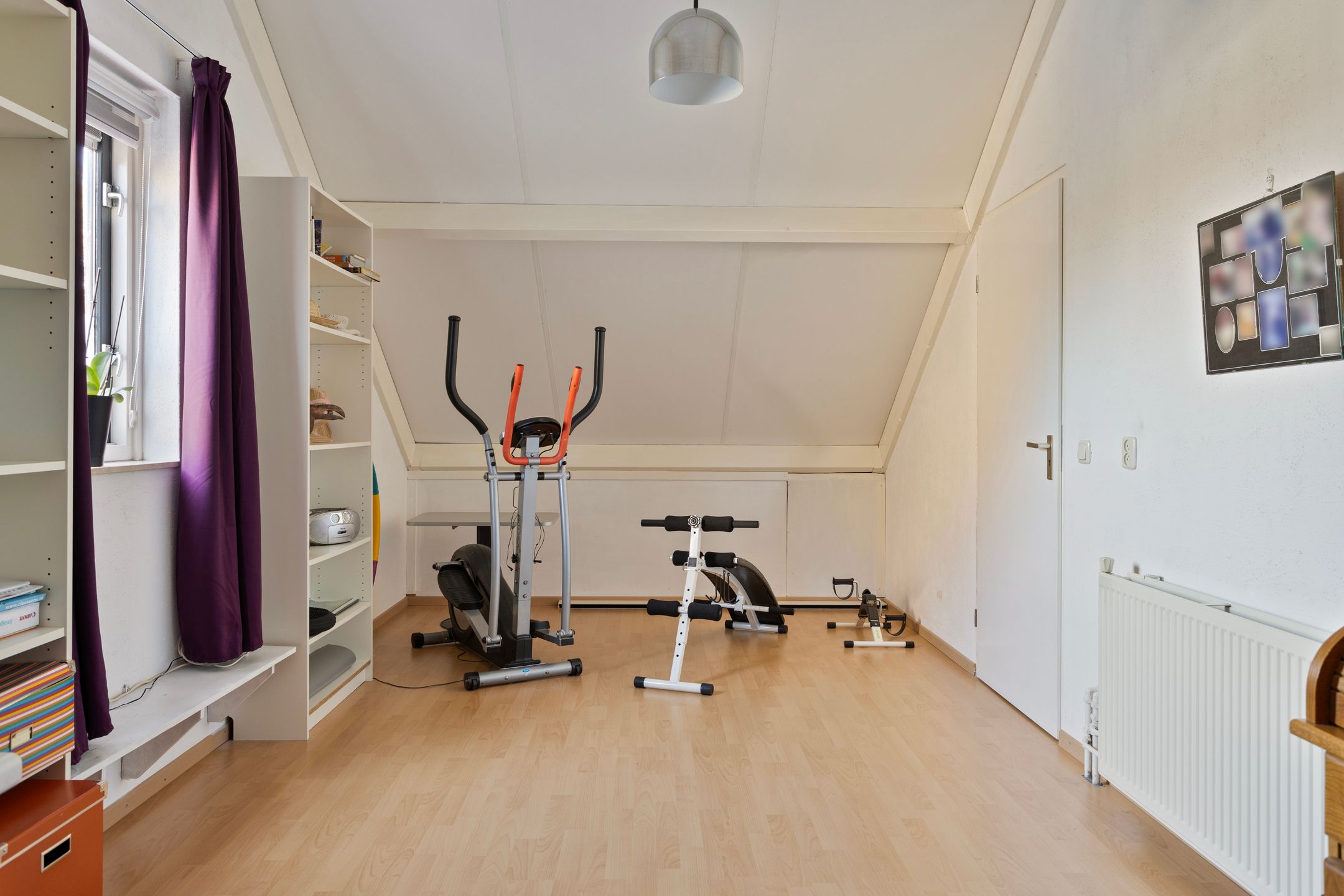 Photo 27 of Anemoon 37