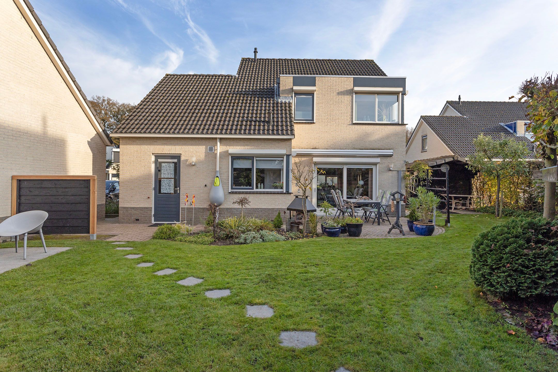 Photo 33 of Anemoon 37