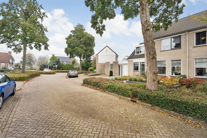 Foto 4 van Marinus Postlaan 58