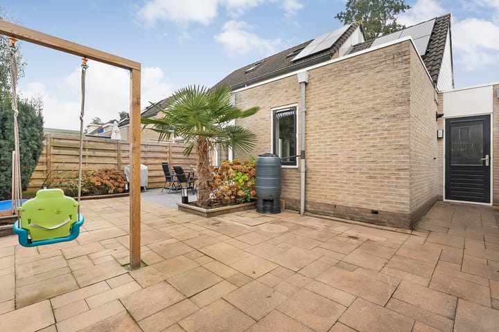 Foto 44 van Marinus Postlaan 58