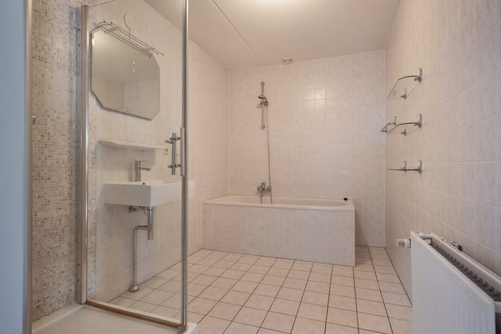 Foto 28 van Europaweg 72