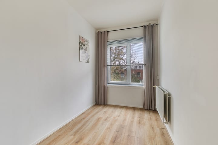 Photo 13 of Madeliefstraat 40-B