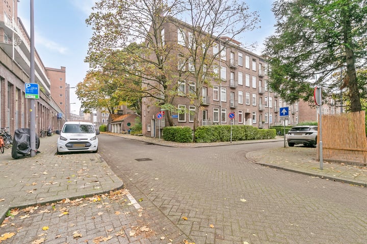 Bekijk foto 1 van Herman Robbersstraat 45-A