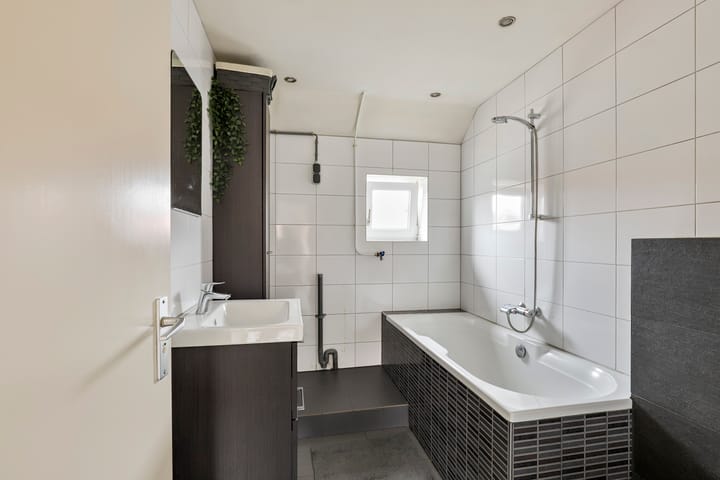 Foto 16 van Karperstraat 106