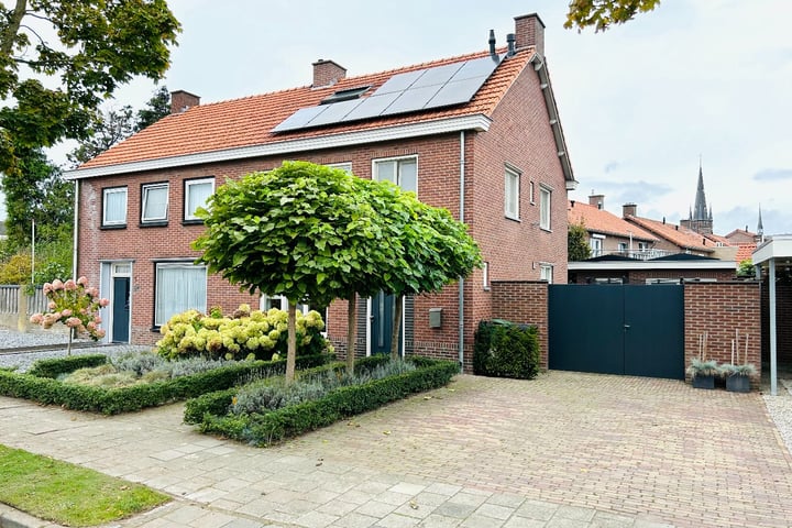 Bekijk foto 1 van Rozenstraat 3