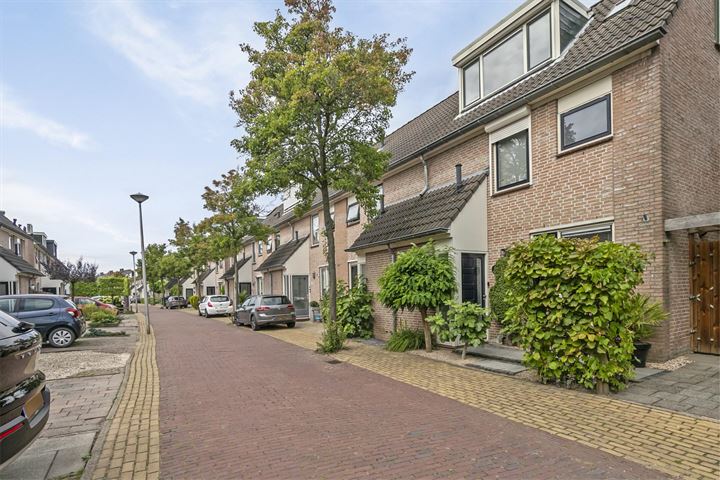 Bekijk foto 34 van Staringstraat 51