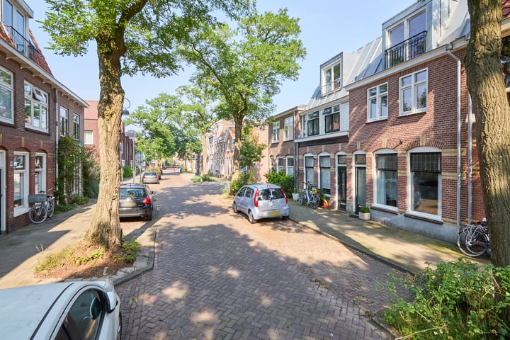 View photo 40 of Maerten van Heemskerckstraat 35