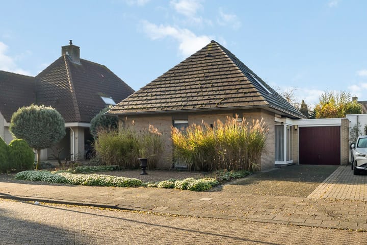 Foto 1 van Paus Joanneslaan 18-A