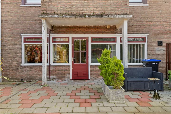 View photo 33 of Thorbeckestraat 18