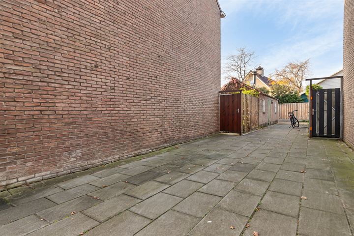 View photo 35 of Thorbeckestraat 18